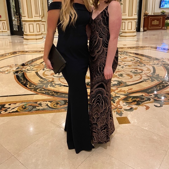 Katie May Legacy Gown in Navy - Picture 4 of 4